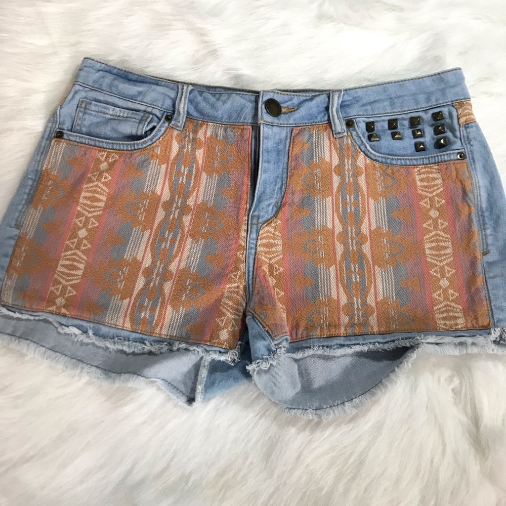 Life in progress☀️Southwestern print jean shorts